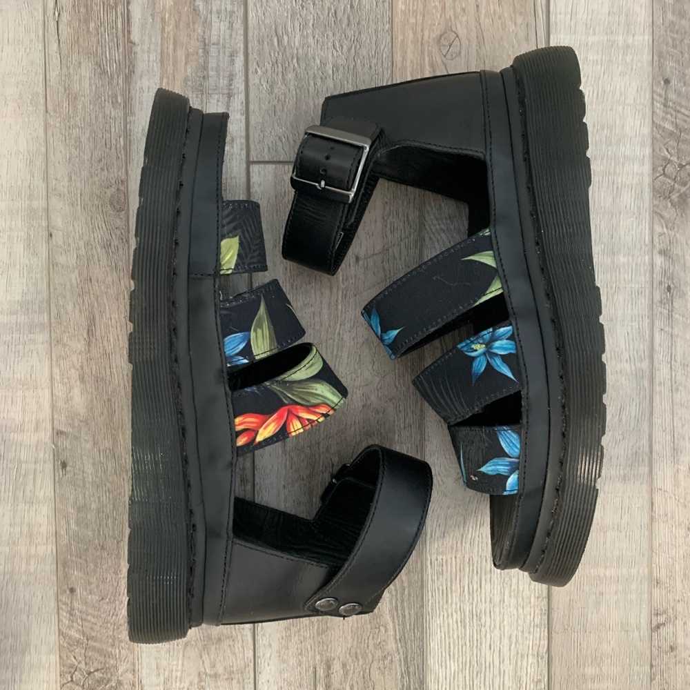 Dr. Martens Clarissa Hawaiian Floral